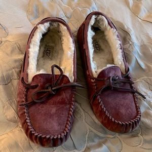 UGG moccasin/loafer size 8